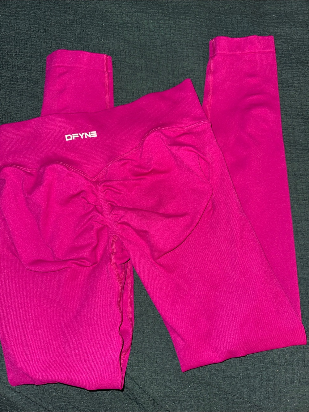 DFYNE Women’s Bright Pink Performance Leggings